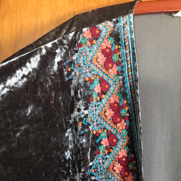 Altar’d State Velvet Kimono, L - Picture 3 of 6